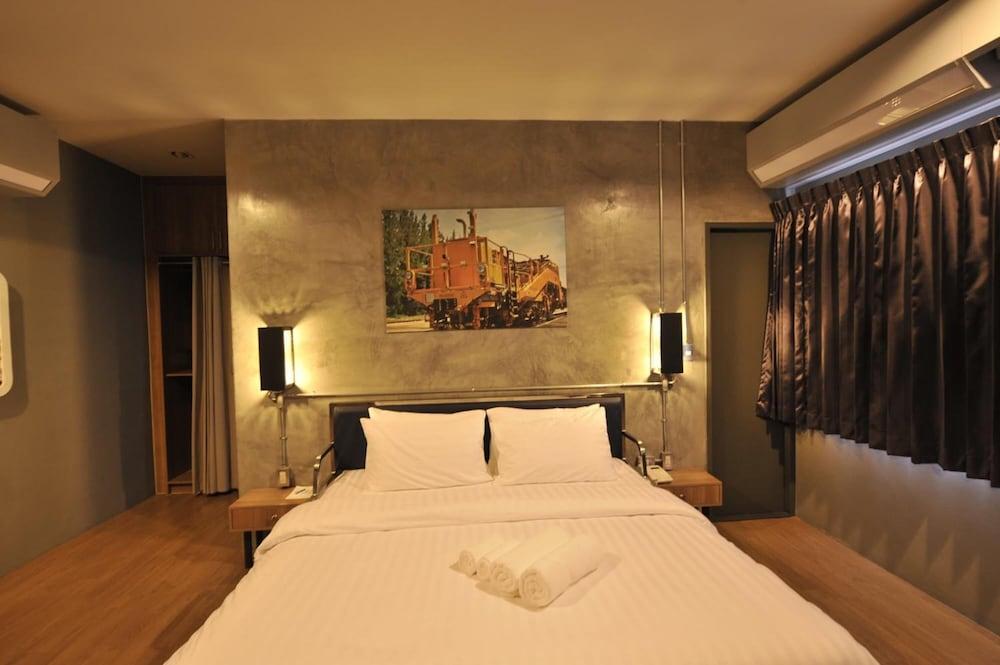 The Terminal Khon Kaen Hotel Bagian luar foto