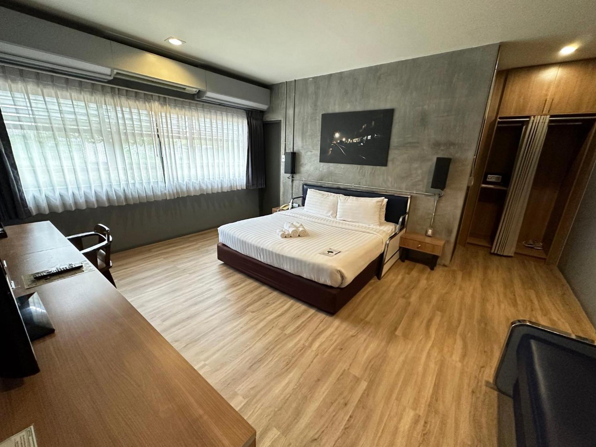 The Terminal Khon Kaen Hotel Bagian luar foto