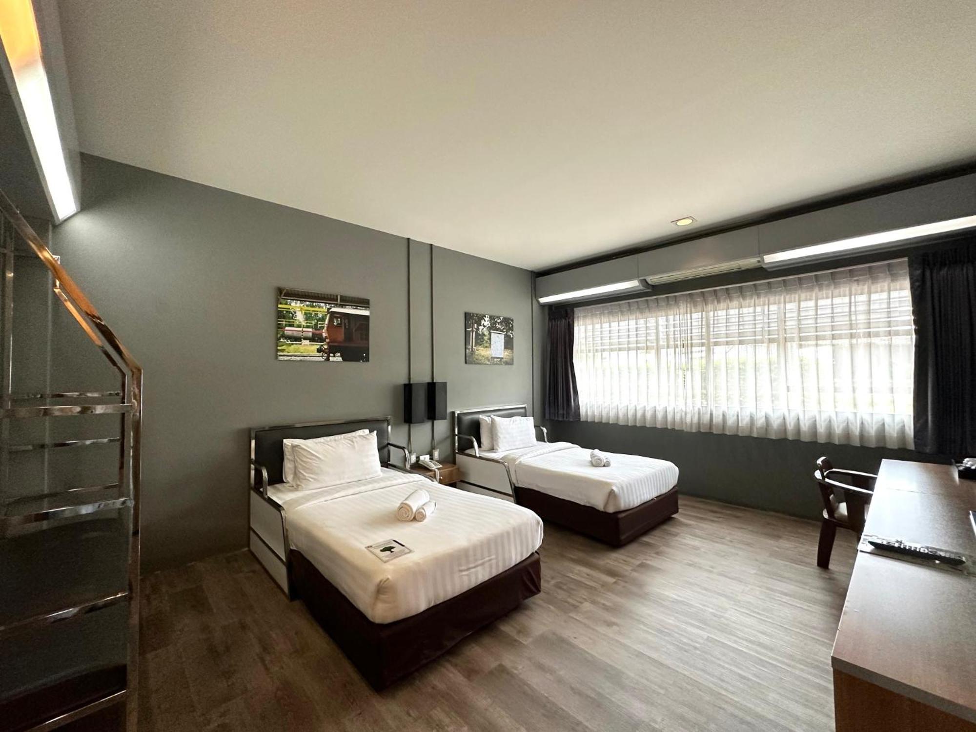 The Terminal Khon Kaen Hotel Bagian luar foto